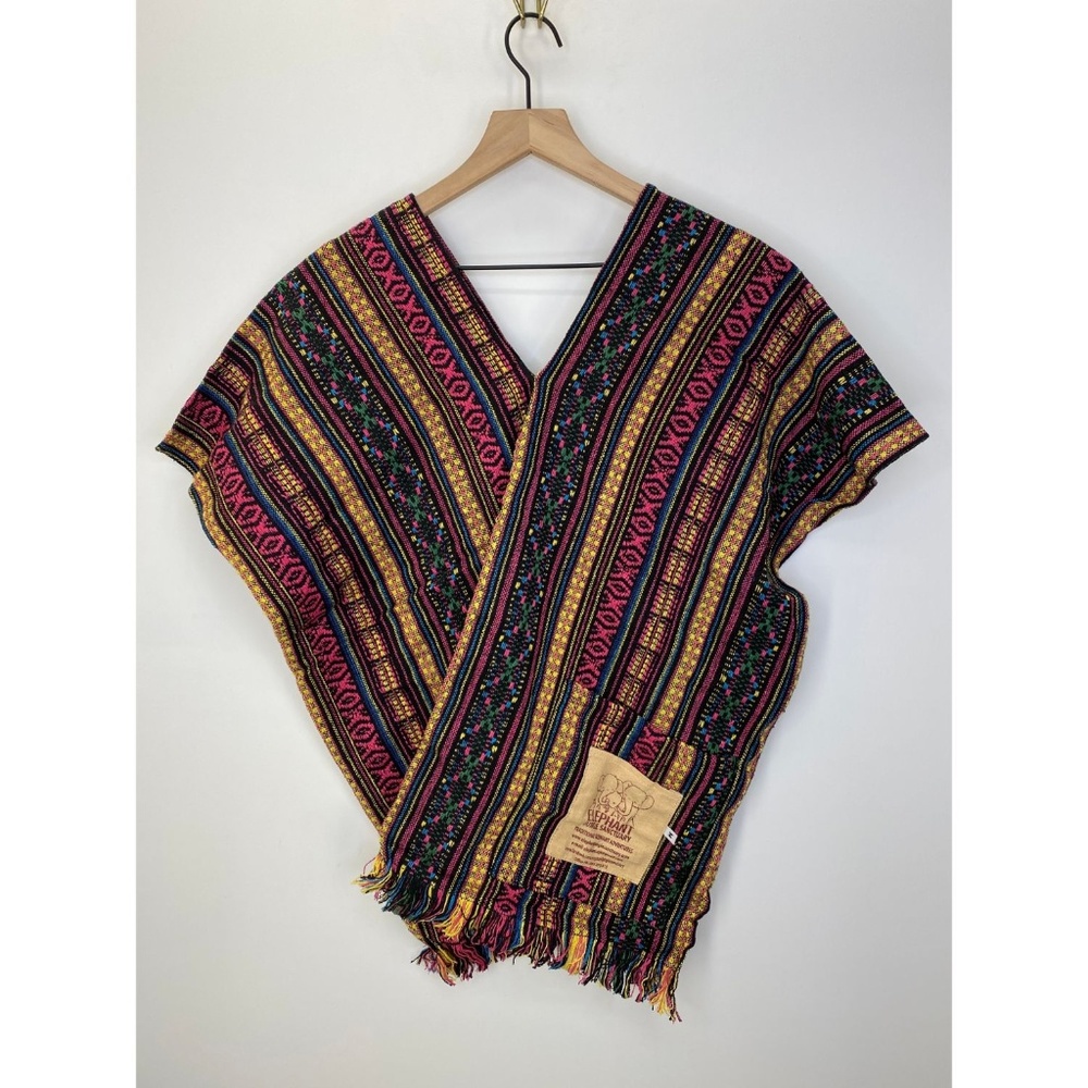 Elephant Women's Sweater Size Medium